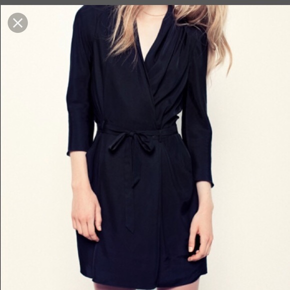 Wilfred Dresses & Skirts - Wildfred black dress